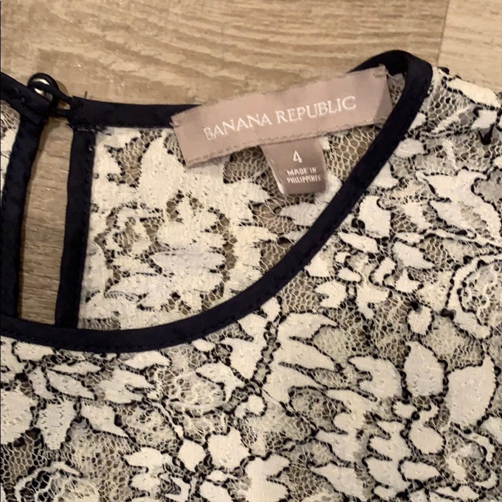 Banana Republic White and Navy Dress Size 4 - Picture 2 of 3